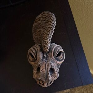 Artistic Reptile Head Sculpture - Brown